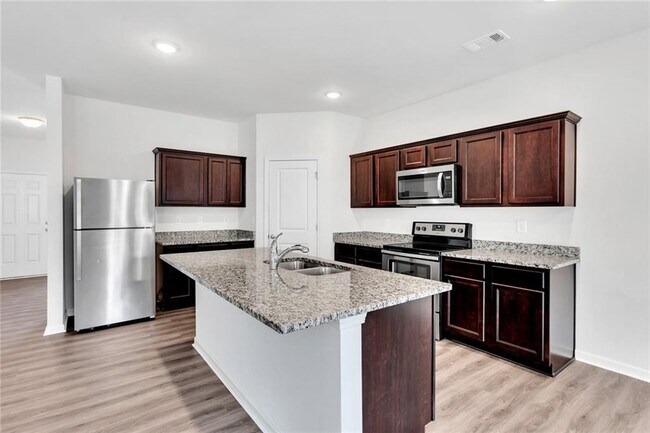 Building Photo - 4855 Darby Dr