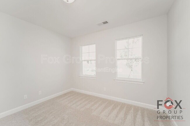 Building Photo - 150 Cotton Fld Dr