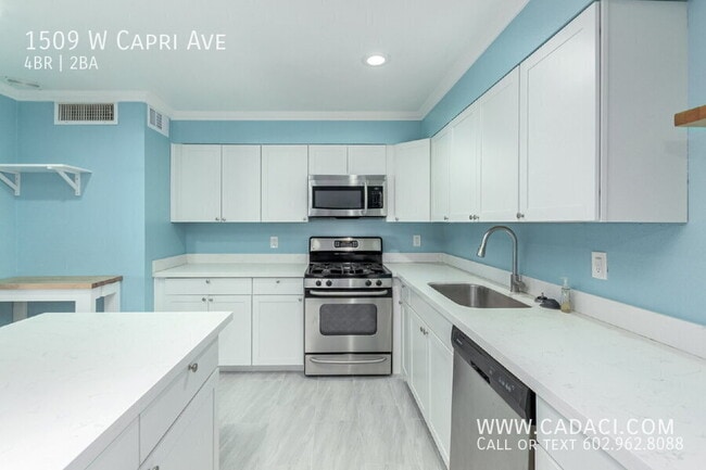 Building Photo - 1509 W Capri Ave