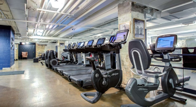 Building Photo - 114 W Chicago Ave