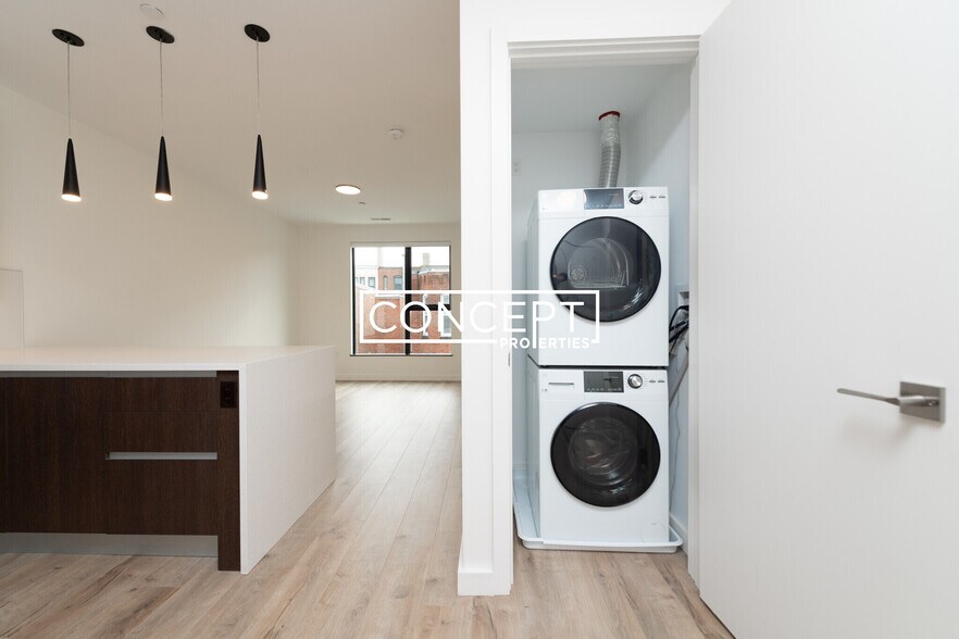 Building Photo - 1 Sewall St