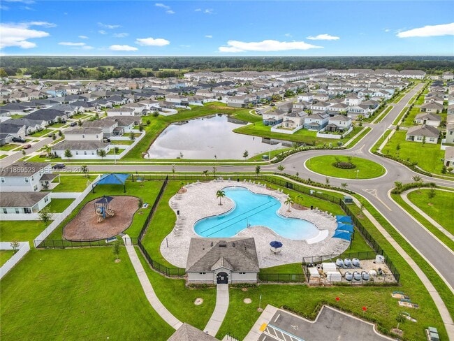 Building Photo - 1060 Cascade Dr