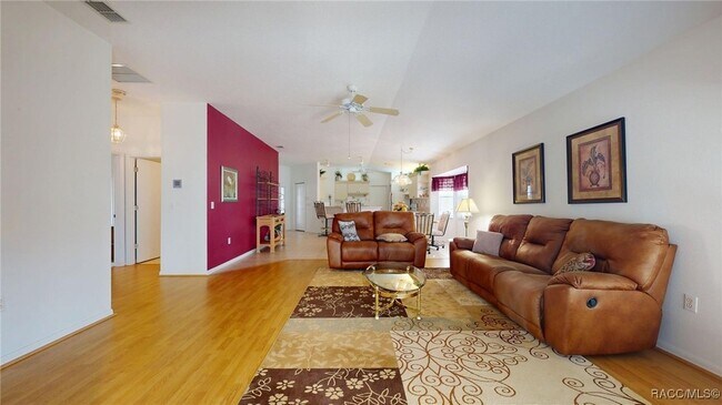 Building Photo - 761 W Sunbird Path