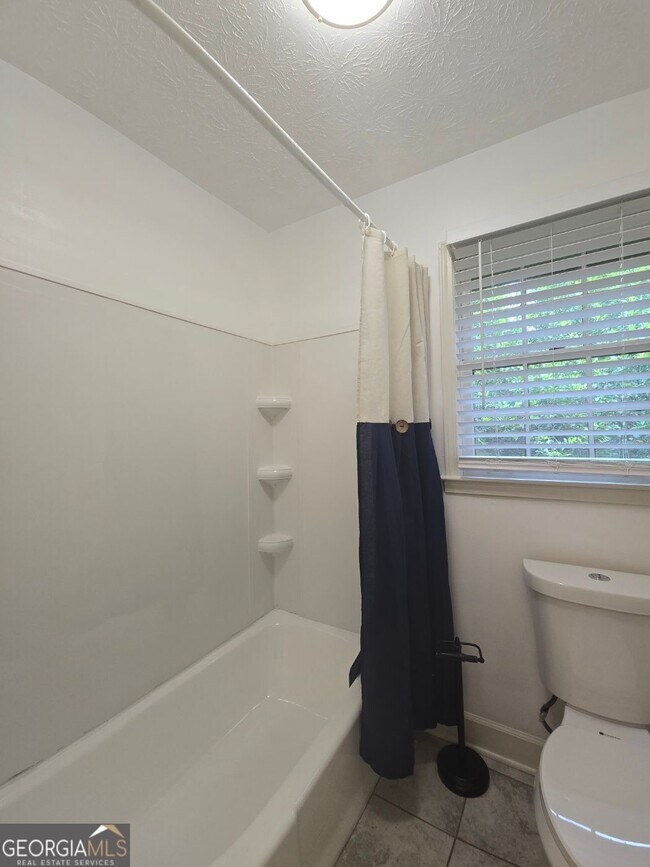 Building Photo - 2821 Meadowlark Trail NW
