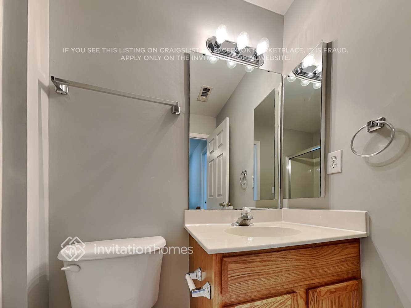 Building Photo - 9512 Blossom Hill Dr