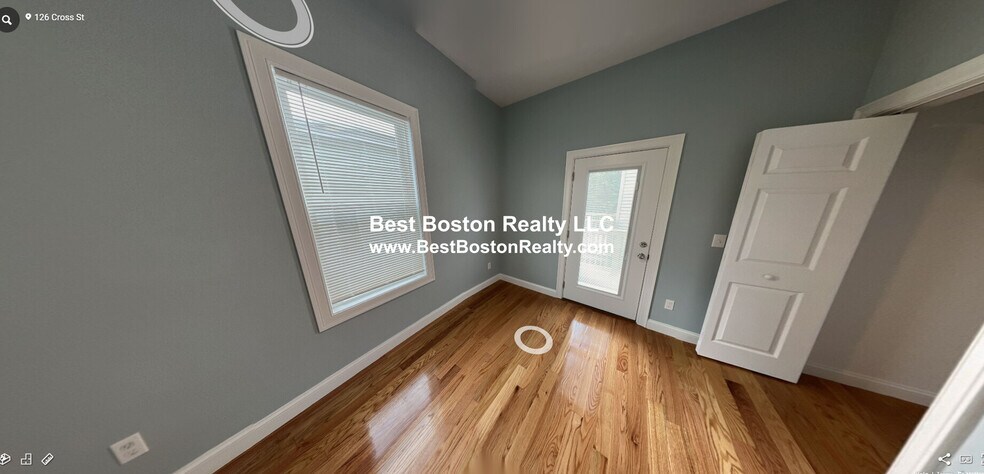 Building Photo - 126 Cross St