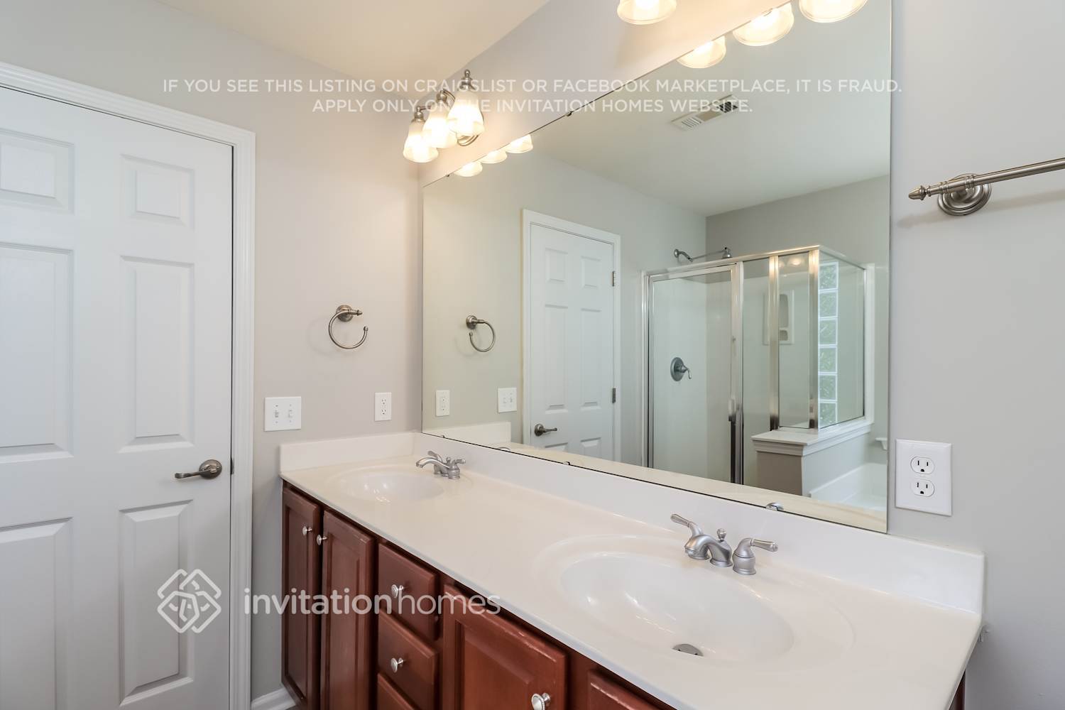 Building Photo - 13207 Rebecca Run Dr