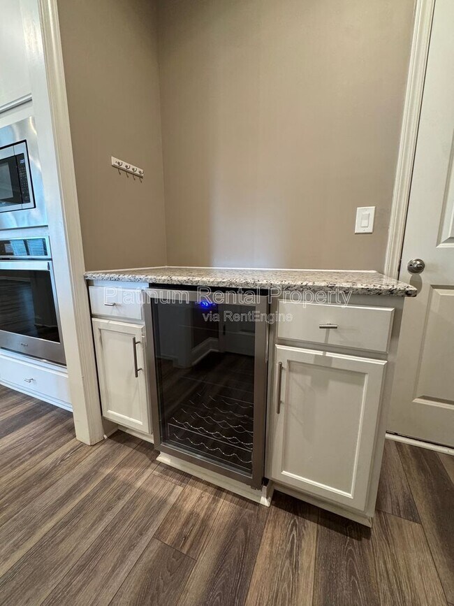 Building Photo - 3778 Franks Wy