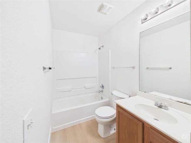 Building Photo - 6824 Walkup Ln