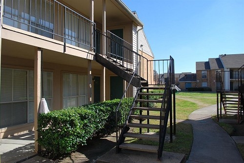 Building Photo - Crofton Place Apartments