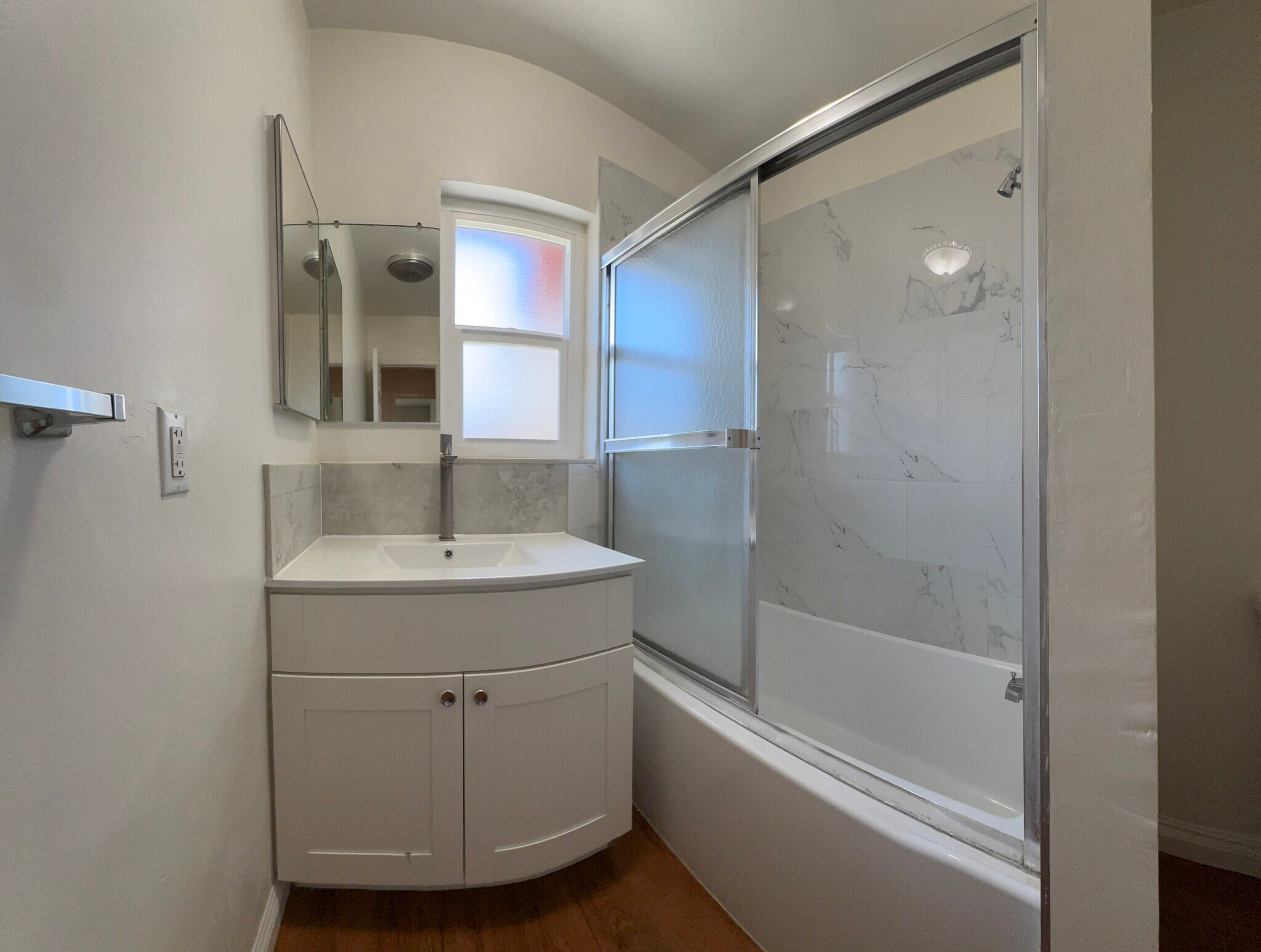 Bathroom - 743 Southview Rd
