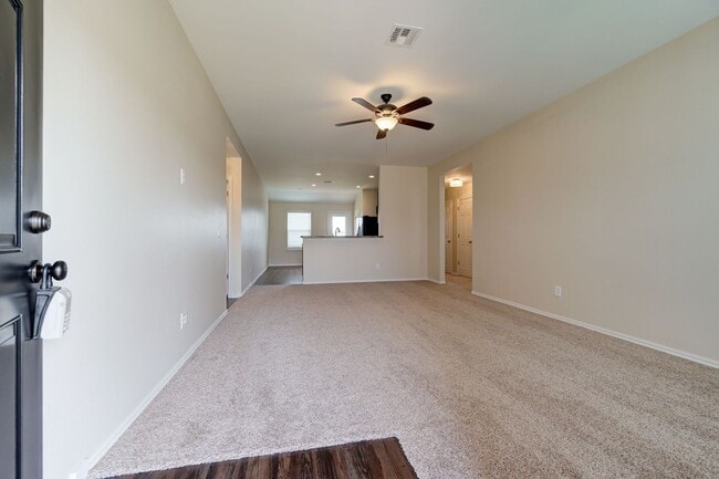 Building Photo - Stunning 3-Bedroom Home in Beautiful Piedmont Community!