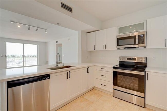 Building Photo - 7350 SW 89th St