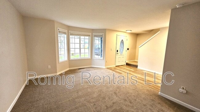 Building Photo - 10032 NE 19th St