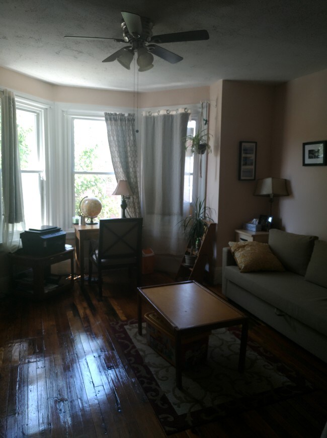 Building Photo - 5008 Beaumont Ave