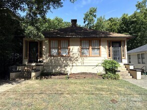 Building Photo - 1433 Pecan Ave