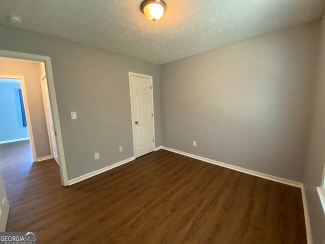 Building Photo - 318 Wood Ridge