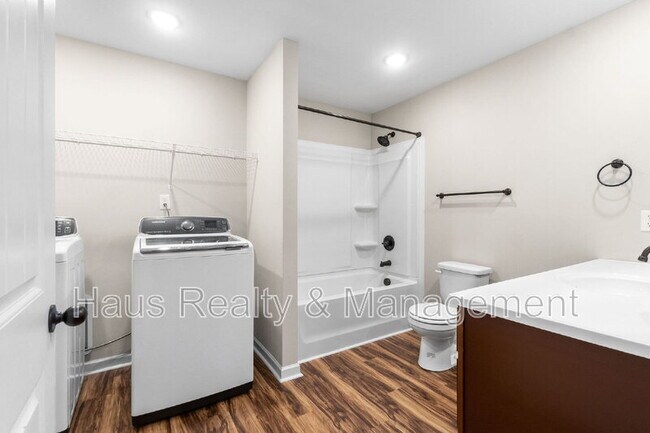 Building Photo - 1709 Evans Rd