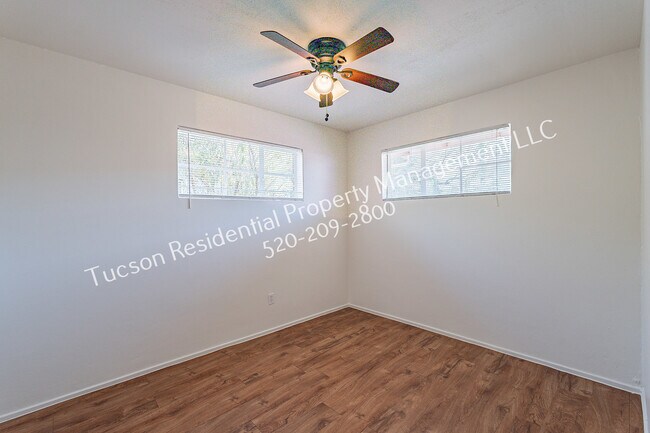 Building Photo - 826 E Water St