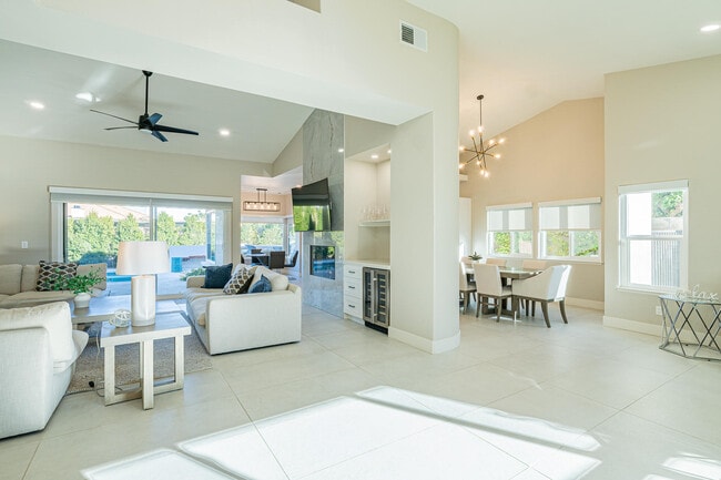 Building Photo - 40270 Eastwood Ln