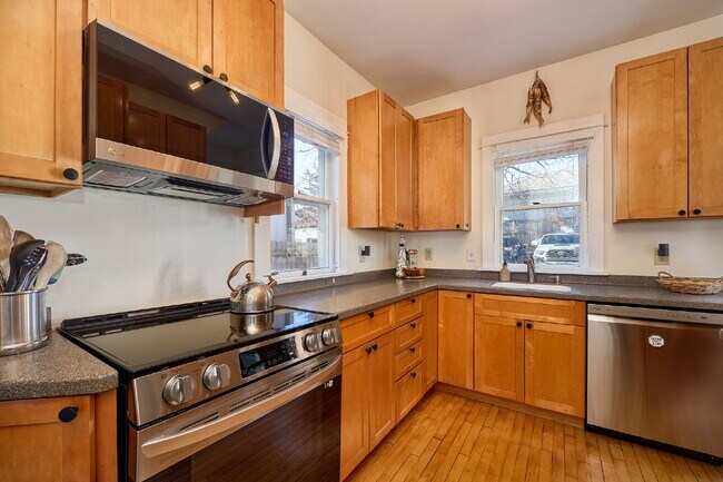 Building Photo - 4BR SW Minneapolis Rental w/EnSuite + Walk to Lake Harriet + April 1 Move-In + Pet Friendly