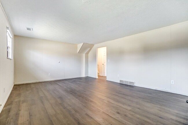 Building Photo - Spacious Home in Fairfield!