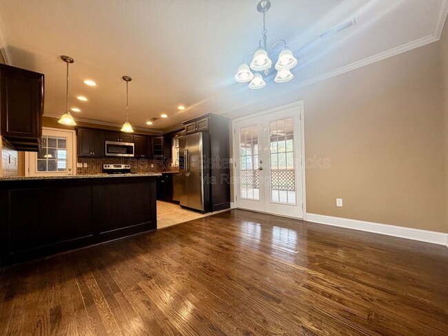 Building Photo - 1160 Greens Rd