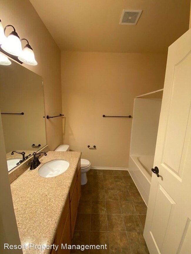 Building Photo - 3 br, 2 bath House - 6735 N Spurwing Loop 205