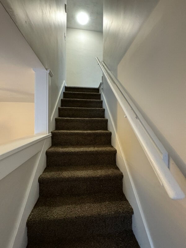 Building Photo - 517 Huffman Ave