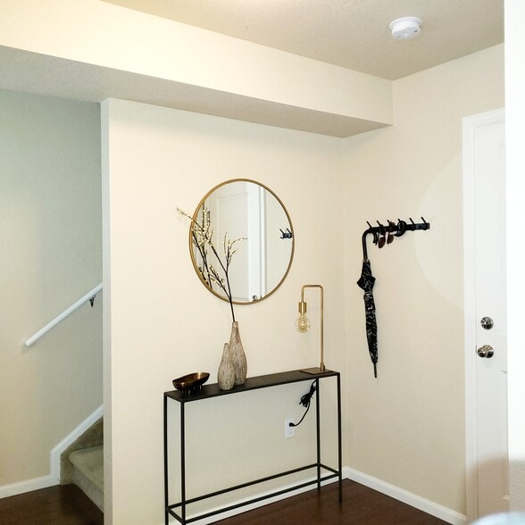 Foyer - 10314 Bellwether Ln