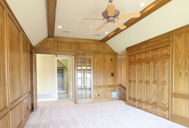 Building Photo - 5700 FM 424-