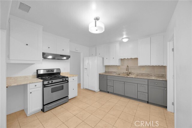 Building Photo - 1522 S Dallas Dr