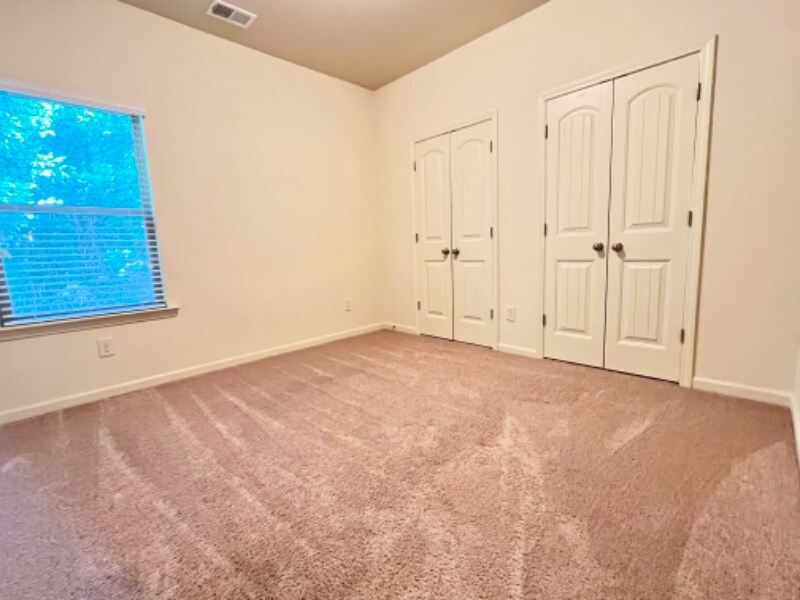 Building Photo - 240 Britt Dr