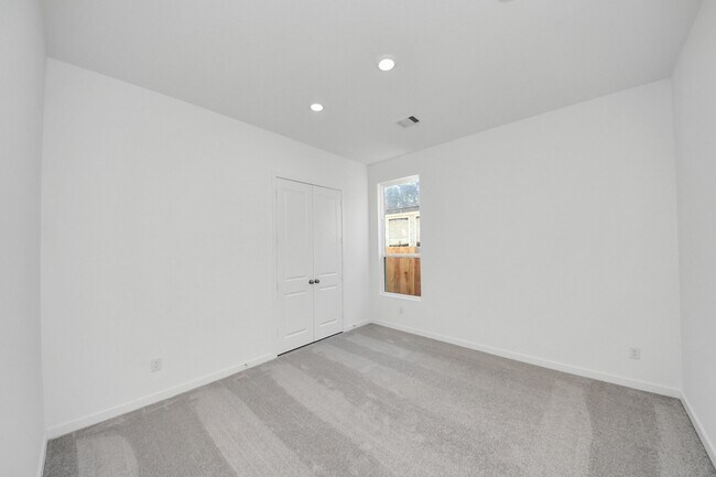 Building Photo - 32031 Victoria Meadow Dr