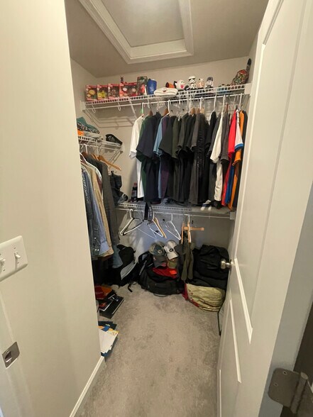 Building Photo - 67 Short Br Dr