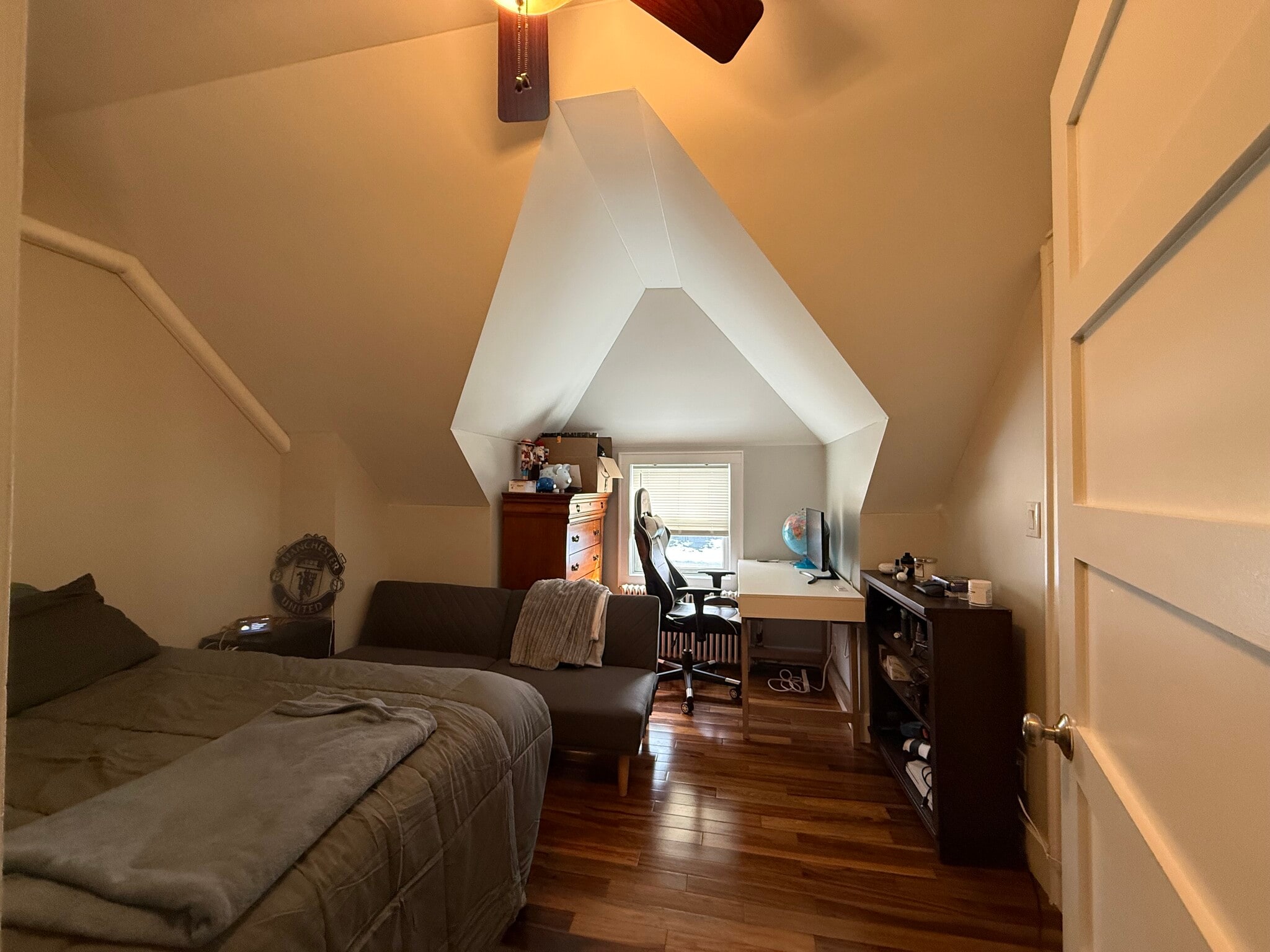 Building Photo - 23 Falkland St