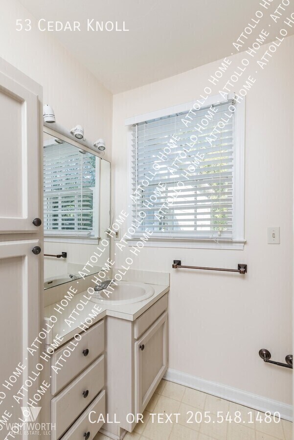 Building Photo - Charming 4-Bed Home in Cedar Knoll - Large...