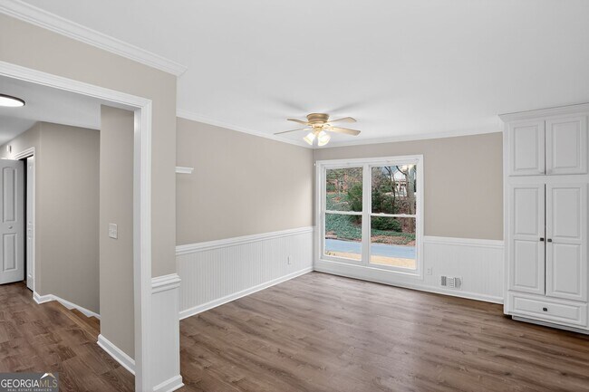 Building Photo - 3445 Johnson Ferry Rd NE