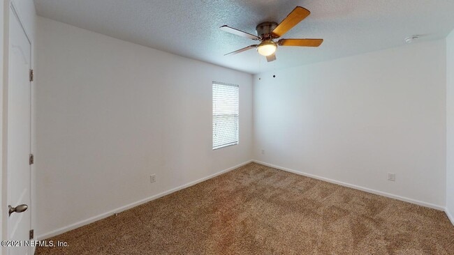 Building Photo - 65061 Lagoon Forest Dr