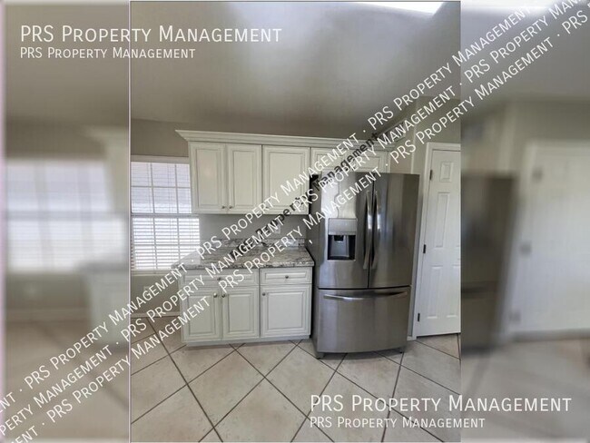 Building Photo - 617 S Golden Key St