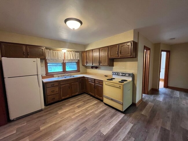 Building Photo - 2 Bed 1 Bath Single Family Home in Wausau