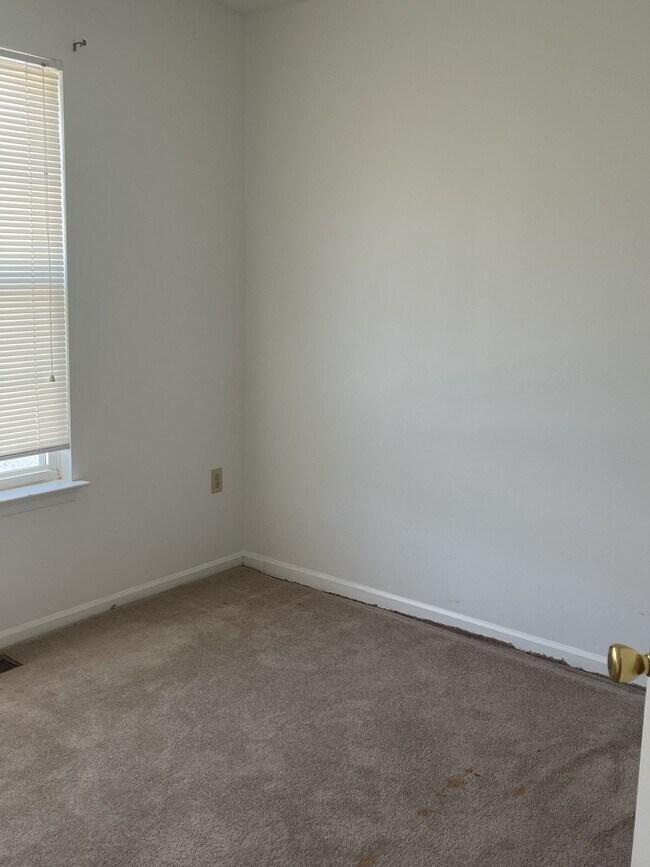 Building Photo - 124 Richards Ln