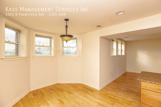 Building Photo - 6305 N Francisco Ave