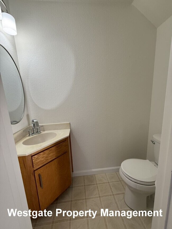 Building Photo - 737 Judith Ct