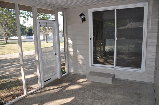 Building Photo - 3366 Broad Vista St NW