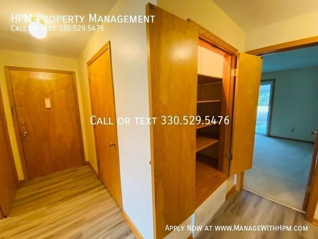 Building Photo - 7165 Starcliff Ave NW