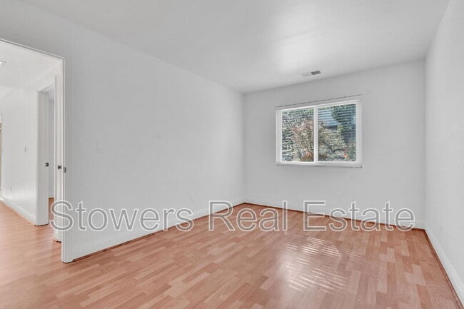 Building Photo - 2940 Sombrero Cir