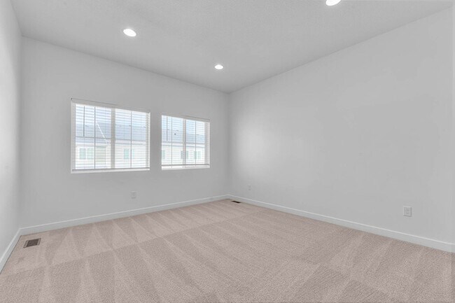 Building Photo - 1634 E 6820 N