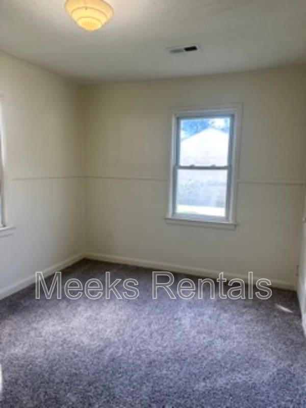 Building Photo - 2707 Furlong Ave