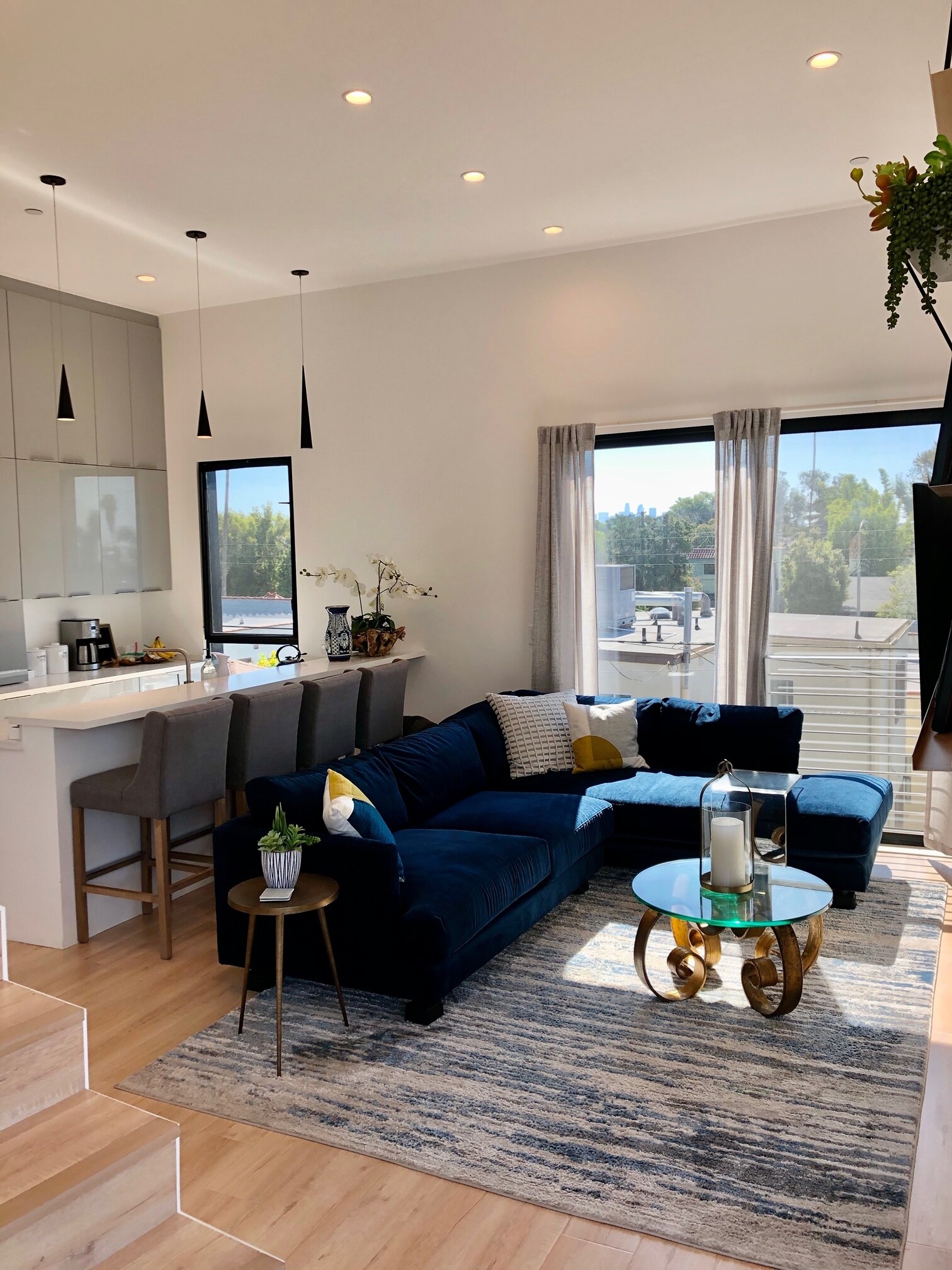 Living room - 1282 S Cloverdale Ave